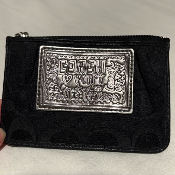 Coach Poppy card holder with keychain - Picture 1 of 5